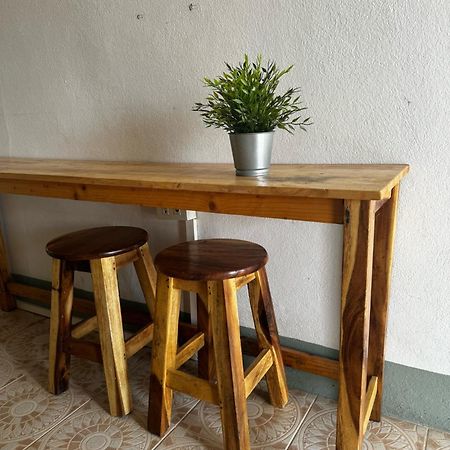 Vn Guesthouse Kanchanaburi Luaran gambar