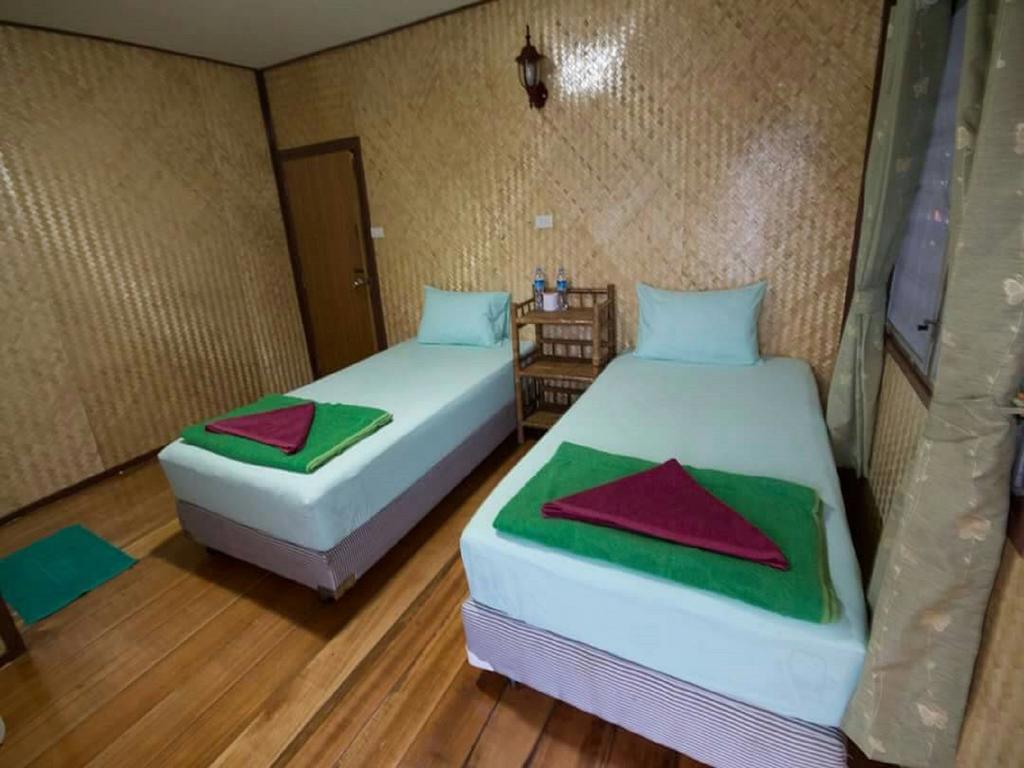 Vn Guesthouse Kanchanaburi Luaran gambar